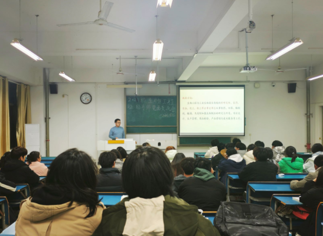 一手抓核心素质既让学生有接受智
